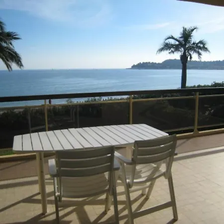 Villa De 250 M², Climatisee, Sur 2 Niveaux Au Bord De L'Eau - Fr-1-100-243 * Cavalaire-sur-Mer