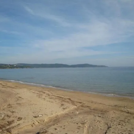 Willa Villa De 250 M², Climatisee, Sur 2 Niveaux Au Bord De L'Eau - Fr-1-100-243 *