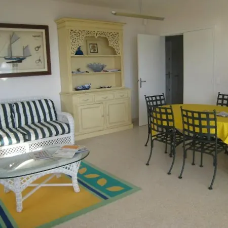 Willa Villa De 250 M², Climatisee, Sur 2 Niveaux Au Bord De L'Eau - Fr-1-100-243 *